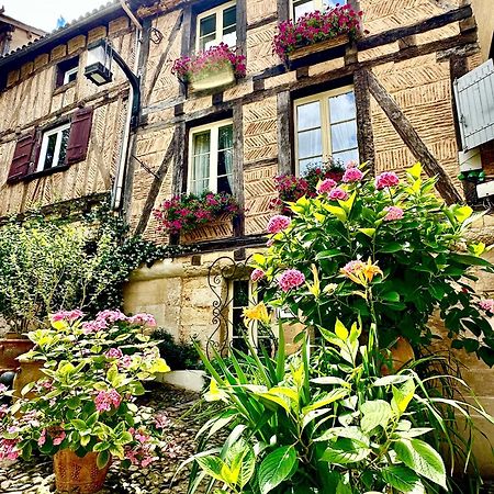 Le Logis Plantagenet Bed & Breakfast Bergerac Exterior photo
